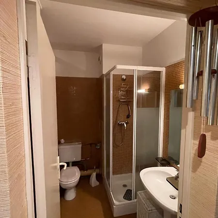 Comfortable 30 M Studio With Balcony *